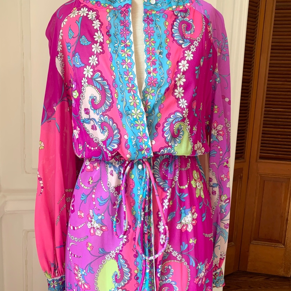 Dress - Picture 5 of 6